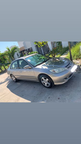 Honda Civic • 2004 • 100,000 km 3