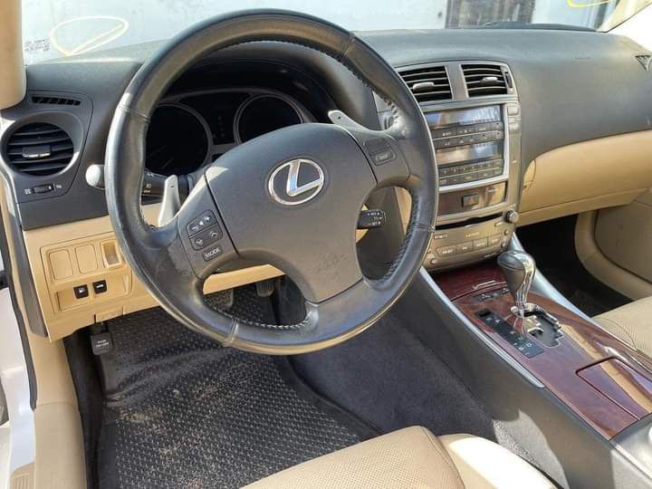 Lexus IS 250 C • 2008 • 145 km 5