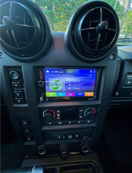 Hummer H2 • 2005 • 70,000 km 5