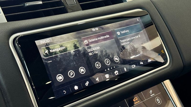 Land Rover Range Rover Sport • 2019 • 66,835 km 11