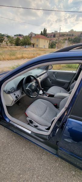 Mercedes-Benz C-Class • 2002 • 237,000 km 7