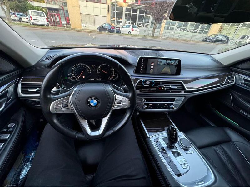 BMW i8 • 2018 • 9,200 km 3