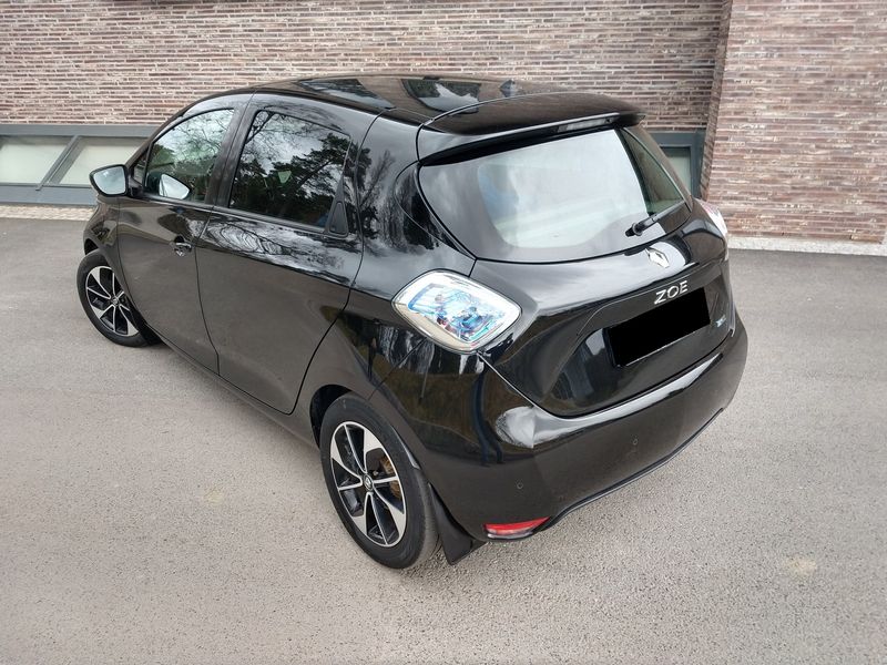 Renault Zoé • 2017 • 80,000 km 2