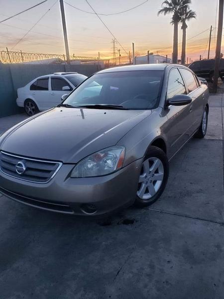 Nissan Altima • 2002 • 229,000 km 3