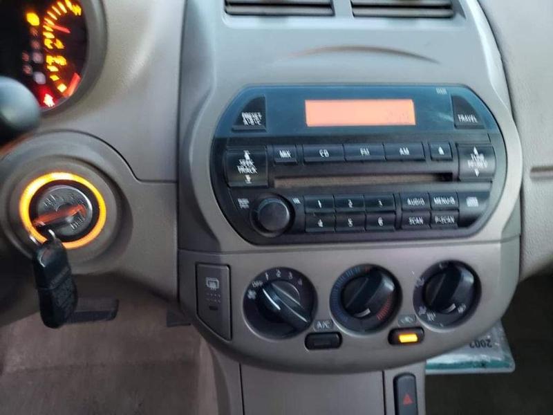 Nissan Altima • 2002 • 229,000 km 2