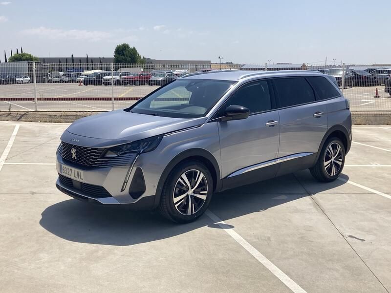 Peugeot 5008 • 2022 • 49,995 km 1