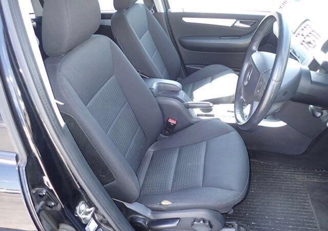 Mercedes-Benz C • 2007 • 38,941 km 4