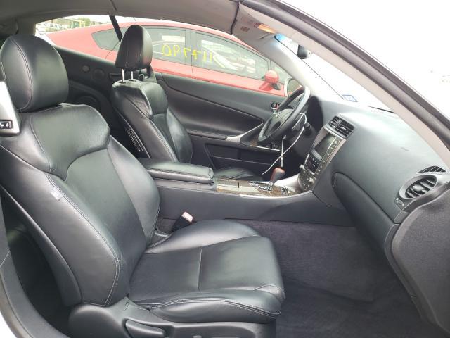 Lexus IS • 2010 • 30,621 km 3