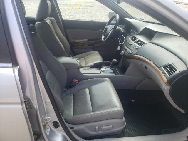 Honda Accord • 2011 • 42,071 km 4