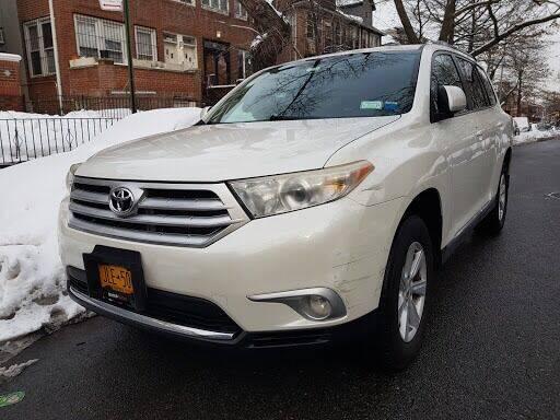 Toyota Highlander • 2012 • 69,000 km 9