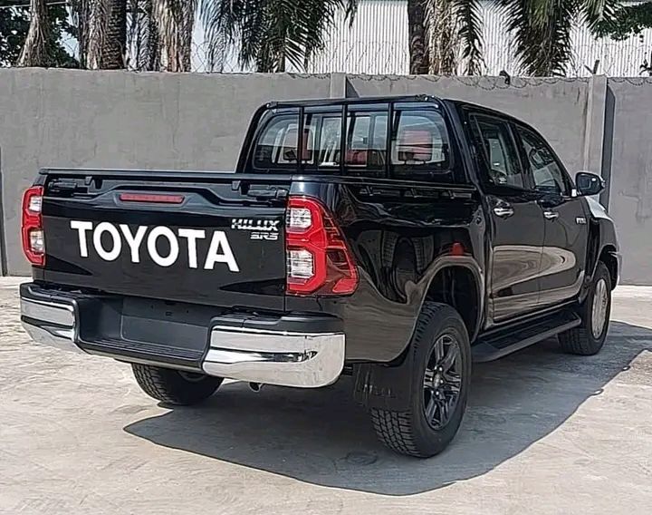 Toyota Hilux • 2020 • 0 km 4