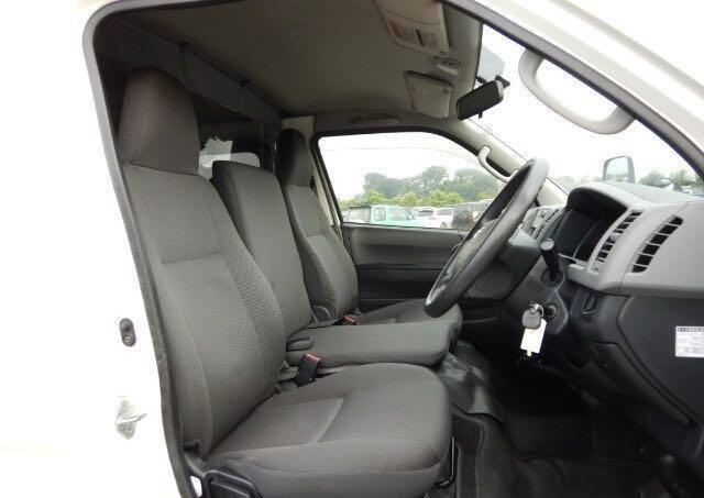 Toyota Hiace • 2007 • 35,470 km 5