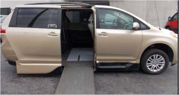 Toyota Sienna • 2014 • 69,000 km 7