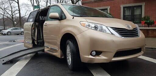 Toyota Sienna • 2014 • 47,000 km 8