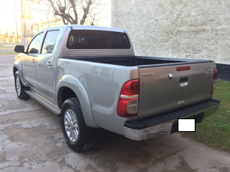 Toyota Hilux • 2015 • 44,300 km 2