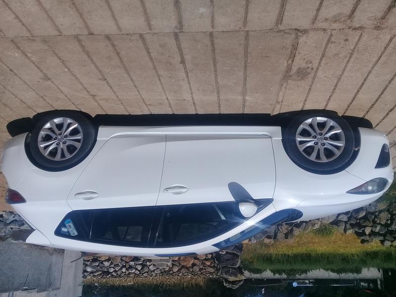 Mazda  • 2011 • 190,000 km 10