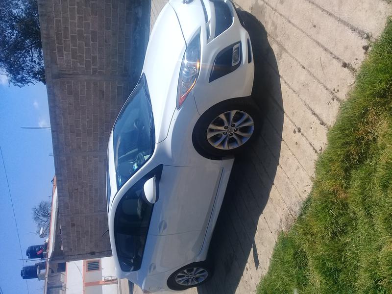 Mazda  • 2011 • 190,000 km 1