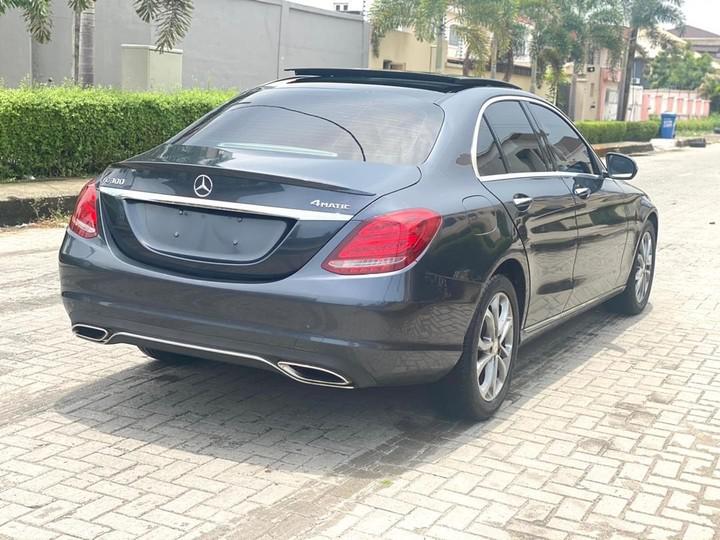 Mercedes-Benz C • 2016 • 117,226 km 3