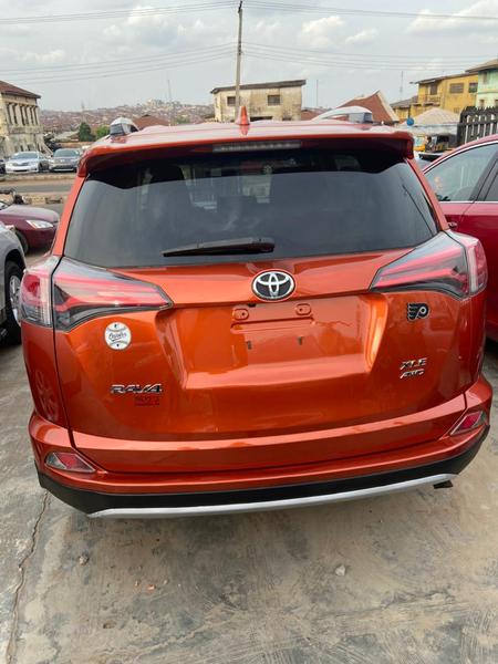 Toyota RAV4 • 2016 • 161,279 km 4