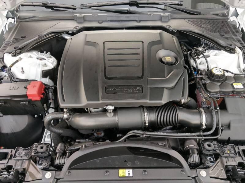 Jaguar XE • 2018 • 2,009 km 3