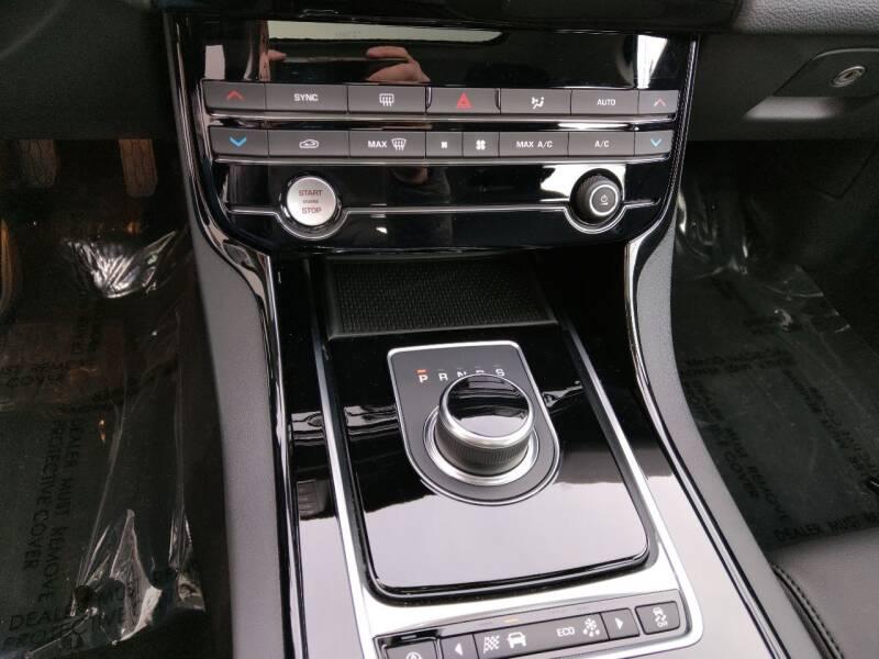 Jaguar XE • 2018 • 2,009 km 6