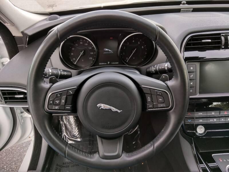 Jaguar XE • 2018 • 2,009 km 2