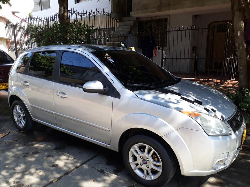 Ford Fiesta • 2008 • 161,000 km 4