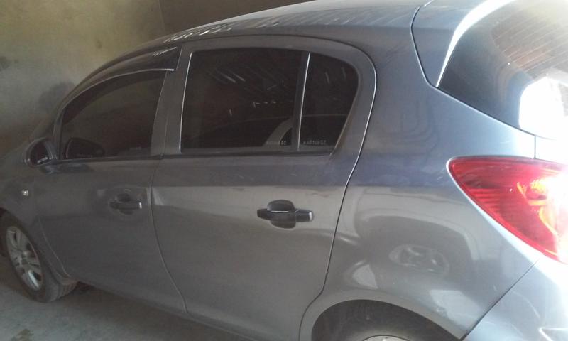 Opel Corsa • 2011 • 113,027 km 3