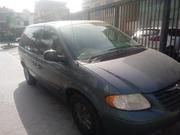Chrysler Town & Country • 2006 • 130,000 km 2