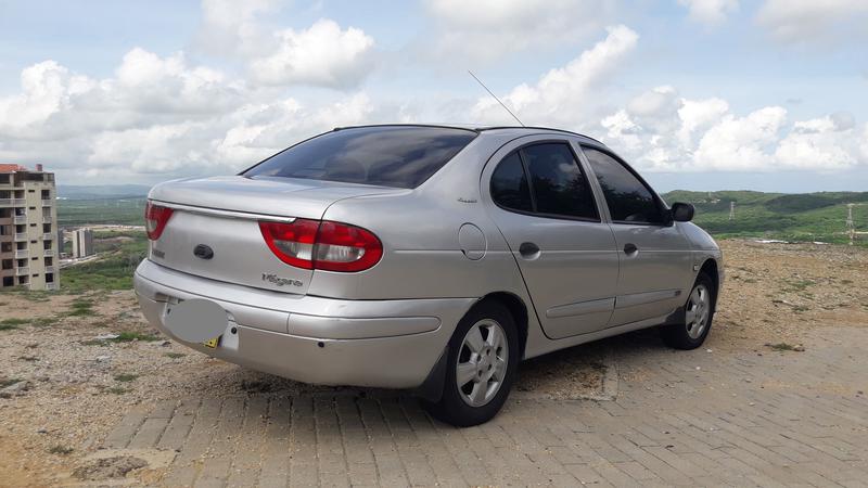 Renault Mégane • 2006 • 142,000 km 3