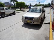 Mazda B2500 • 2006 • 143,000 km 5