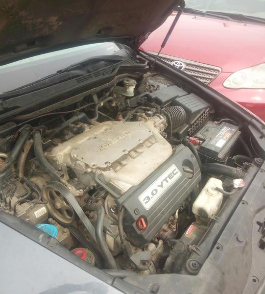 Honda Accord • 2004 • 260,000 km 3
