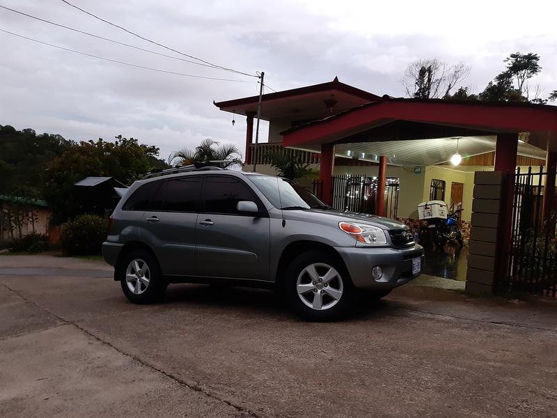 Toyota RAV4 • 2004 • 122,000 km 17
