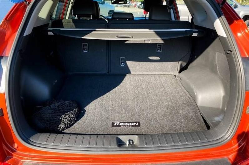 Hyundai Tucson • 2017 • 17,537 km 3