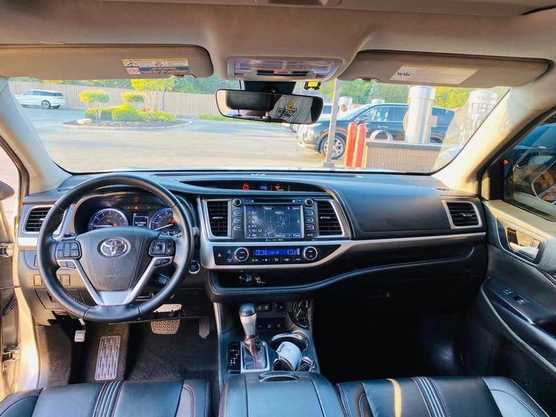 Toyota Highlander • 2019 • 117,188 km 4