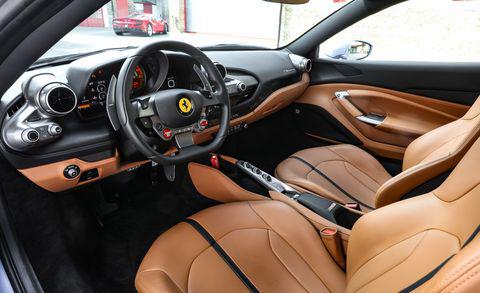 Ferrari F8 Tributo • 2020 • 248 km 5