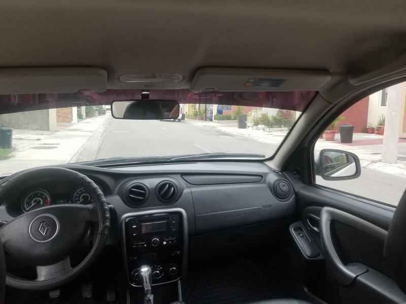 Renault Sandero • 2015 • 105 km 8