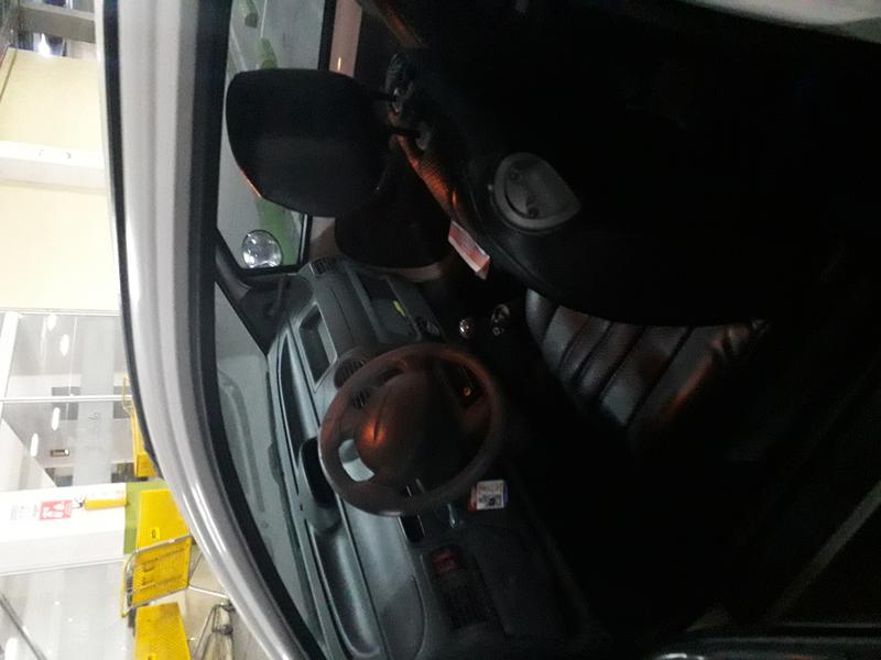 Renault Twingo • 2007 • 140,000 km 5