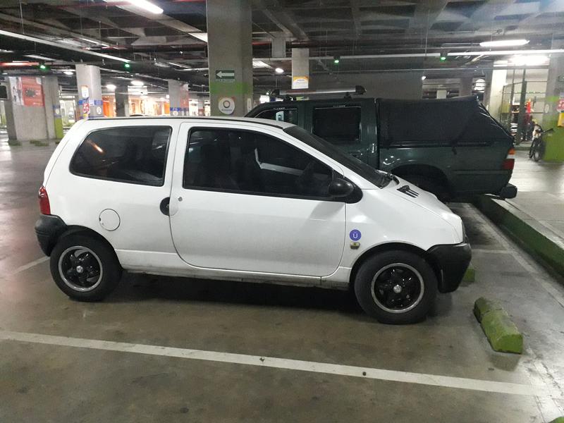 Renault Twingo • 2007 • 140,000 km 3