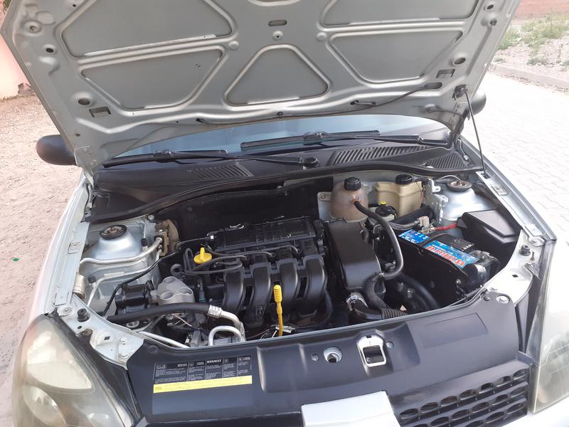 Renault Clio • 2004 • 270 km 3