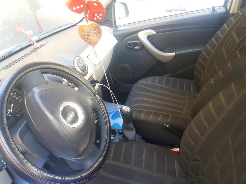 Dacia Sandero • 2010 • 197,000 km 2