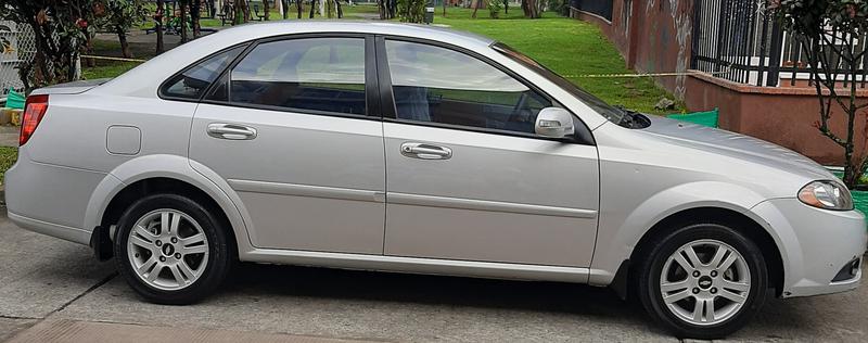 Chevrolet Optra • 2013 • 80,000 km 5