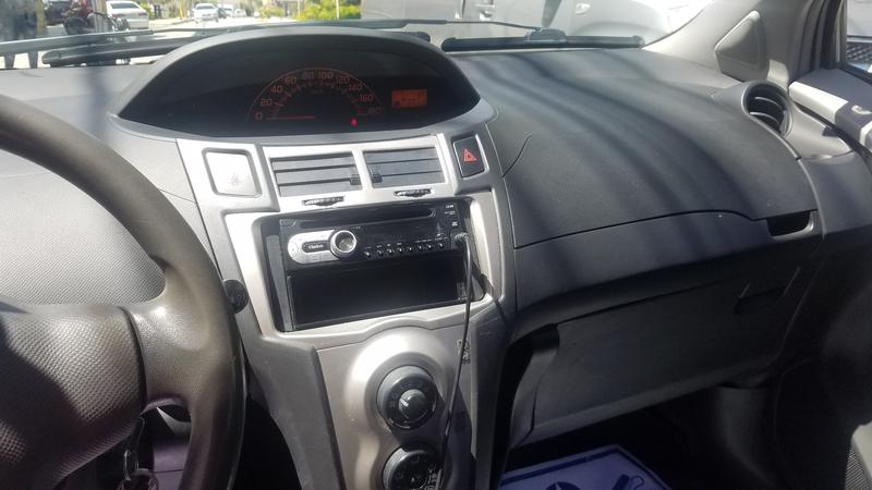 Toyota Yaris • 2011 • 79,000 km 10