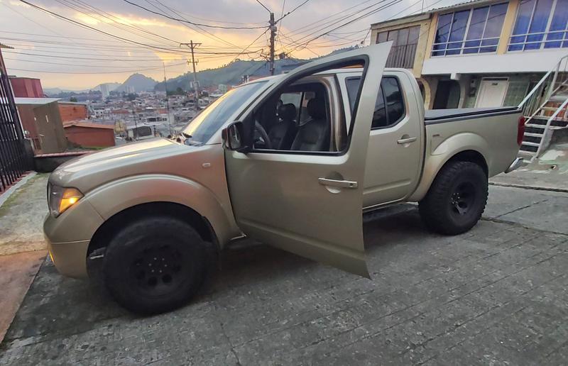 Nissan Navara • 2011 • 0 km 4