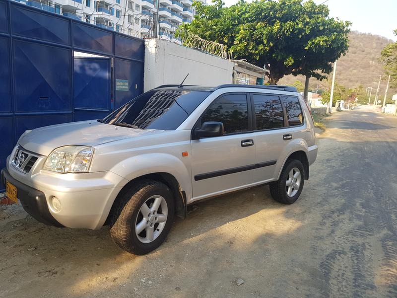 Nissan X-Trail • 2003 • 192,000 km 4