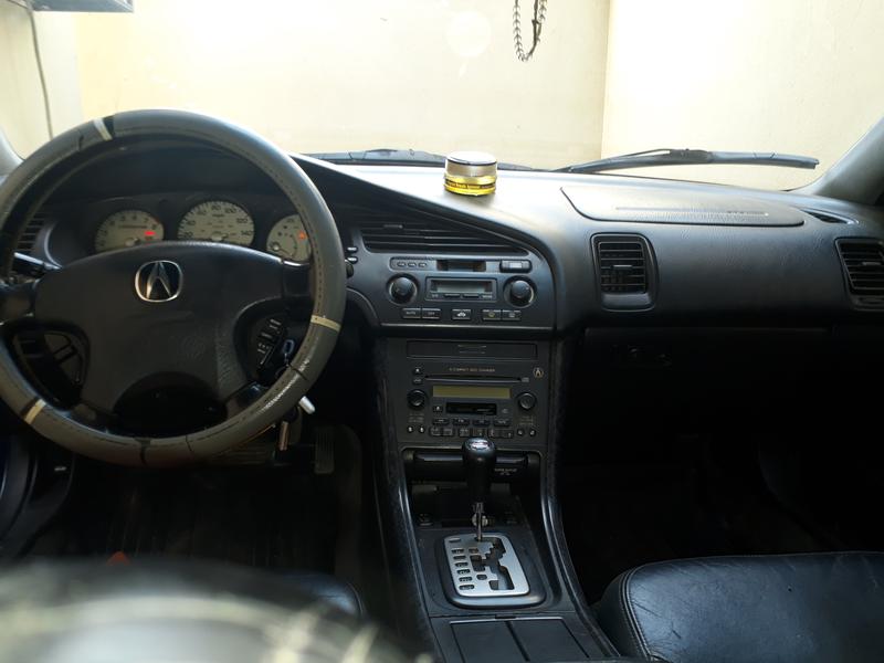 Acura TL • 2003 • 190,000 km 3