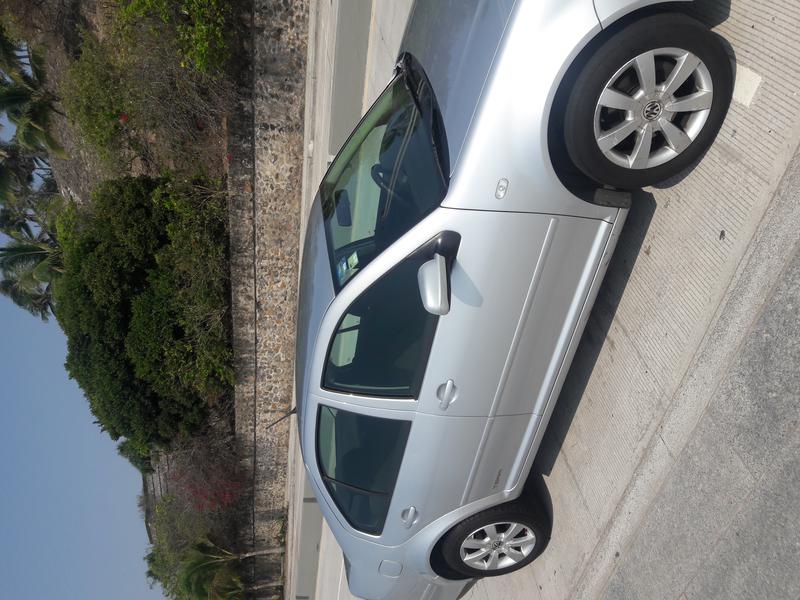 Volkswagen Jetta • 2013 • 83,220 km 2