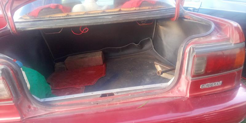 Nissan  • 1992 • 1,800 km 7