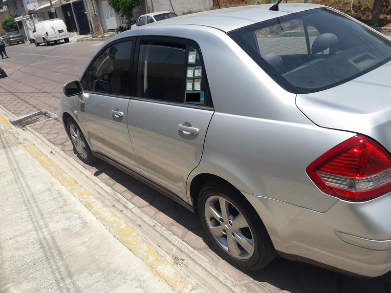 Nissan Tiida • 2011 • 119,000 km 9