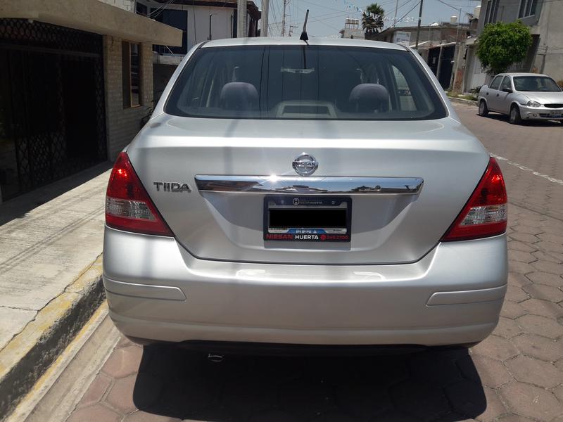 Nissan Tiida • 2011 • 119,000 km 2